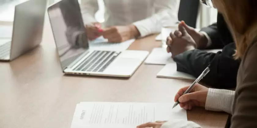 5 Steps to Agile Policy Management 5 passi per una gestione agile delle politiche